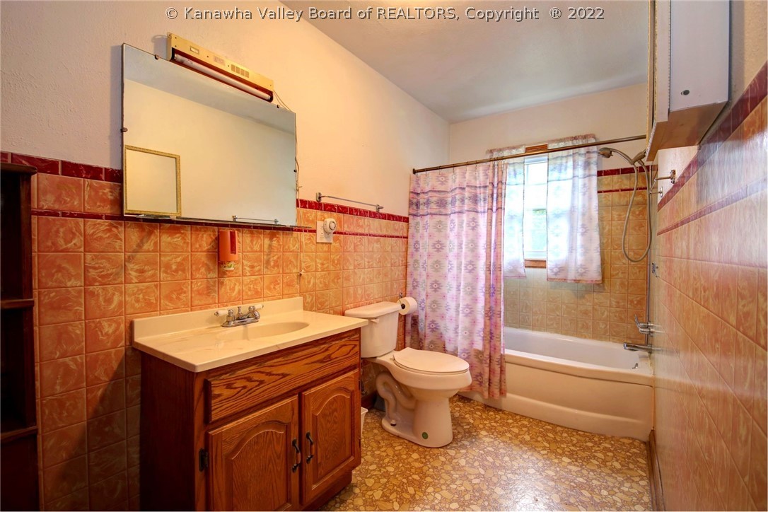 1249 Newmans Branch Road Milton, WV 25541 - Photo 22 of 34 Gallery Image 22