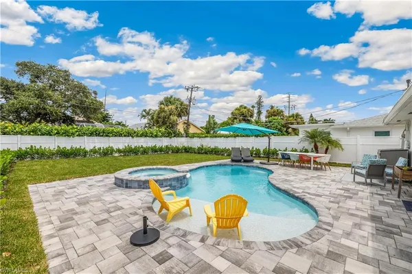 $9,000 | 791 94th Avenue North, Naples, FL 34108