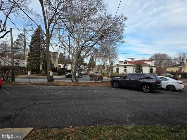 $1,750 | 1022 Fox Chase Road, Unit B, Jenkintown, PA 19046