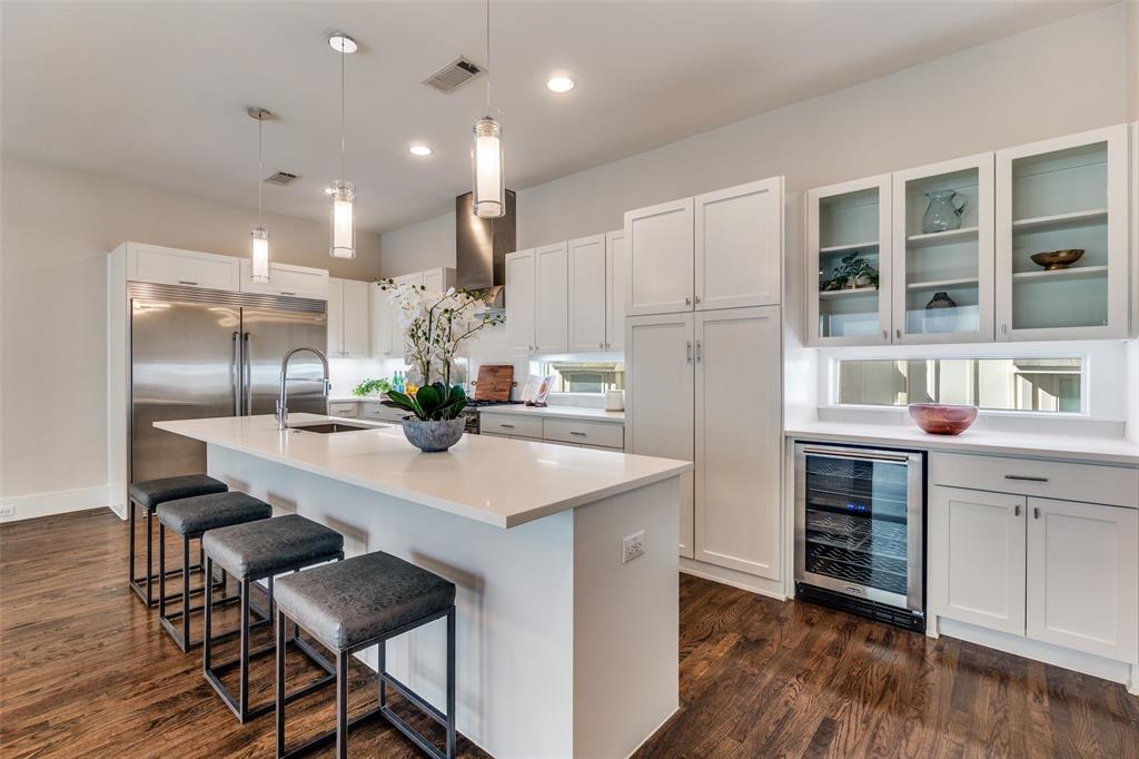 1419 Hubert Street Dallas, TX 75206 - Photo 13 of 29