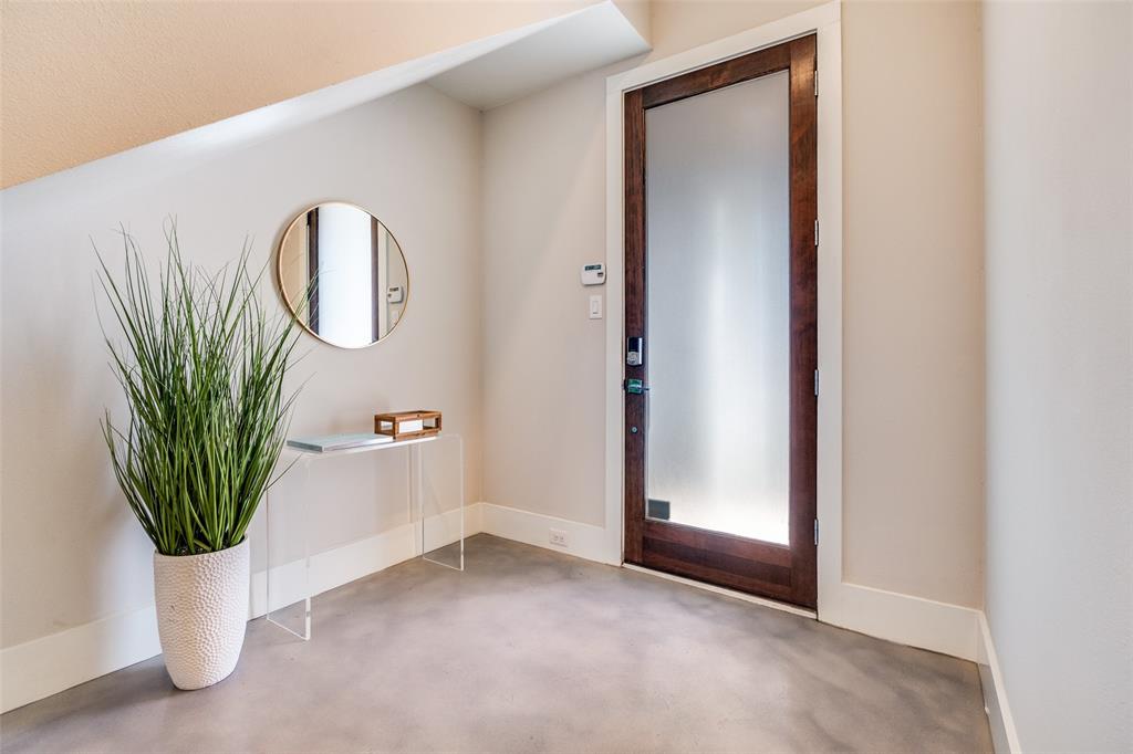 1419 Hubert Street Dallas, TX 75206 - Photo 3 of 29