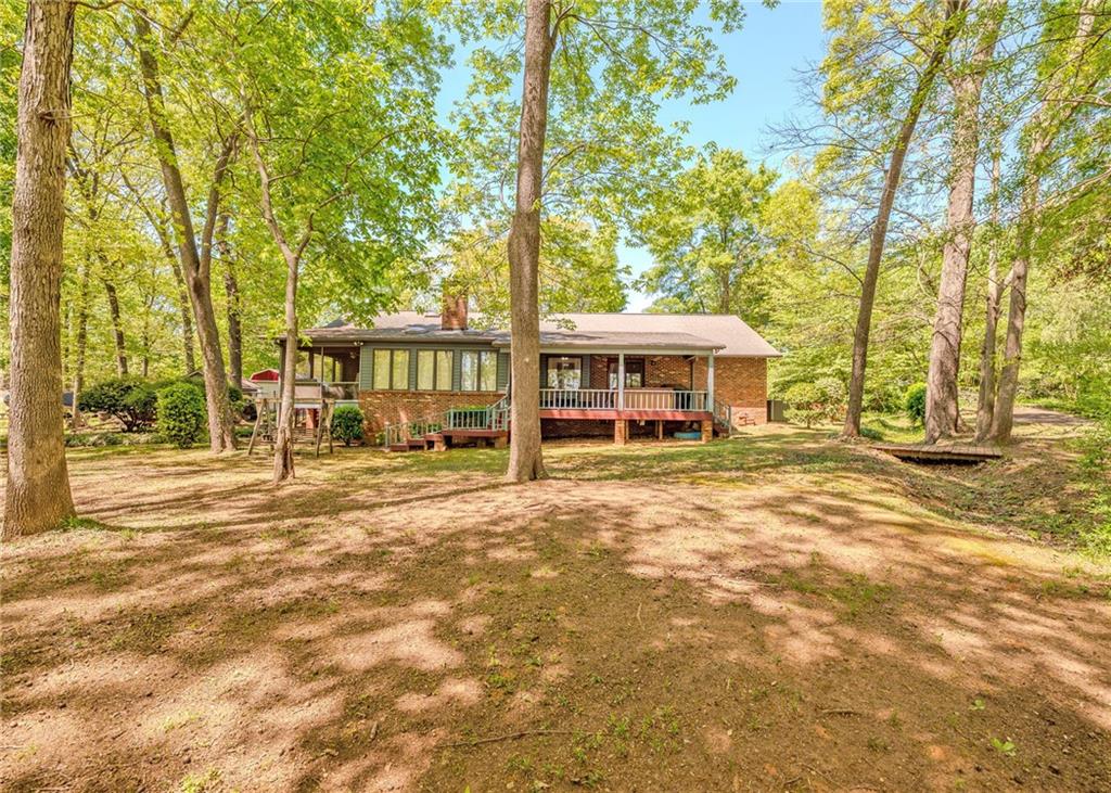 7 Old Oak Trail Hartwell, GA 30643 - Photo 3 of 59 front view of a house with a yard