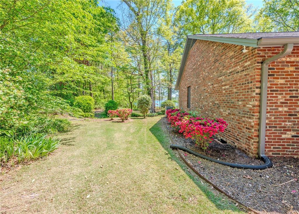 7 Old Oak Trail Hartwell, GA 30643 - Photo 49 of 59 a view of a backyard of the house