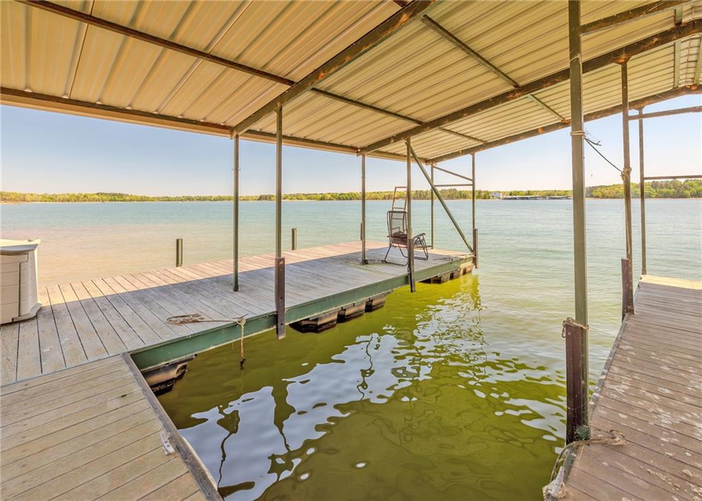 7 Old Oak Trail Hartwell, GA 30643 - Photo 54 of 59 a view of a ocean from a balcony