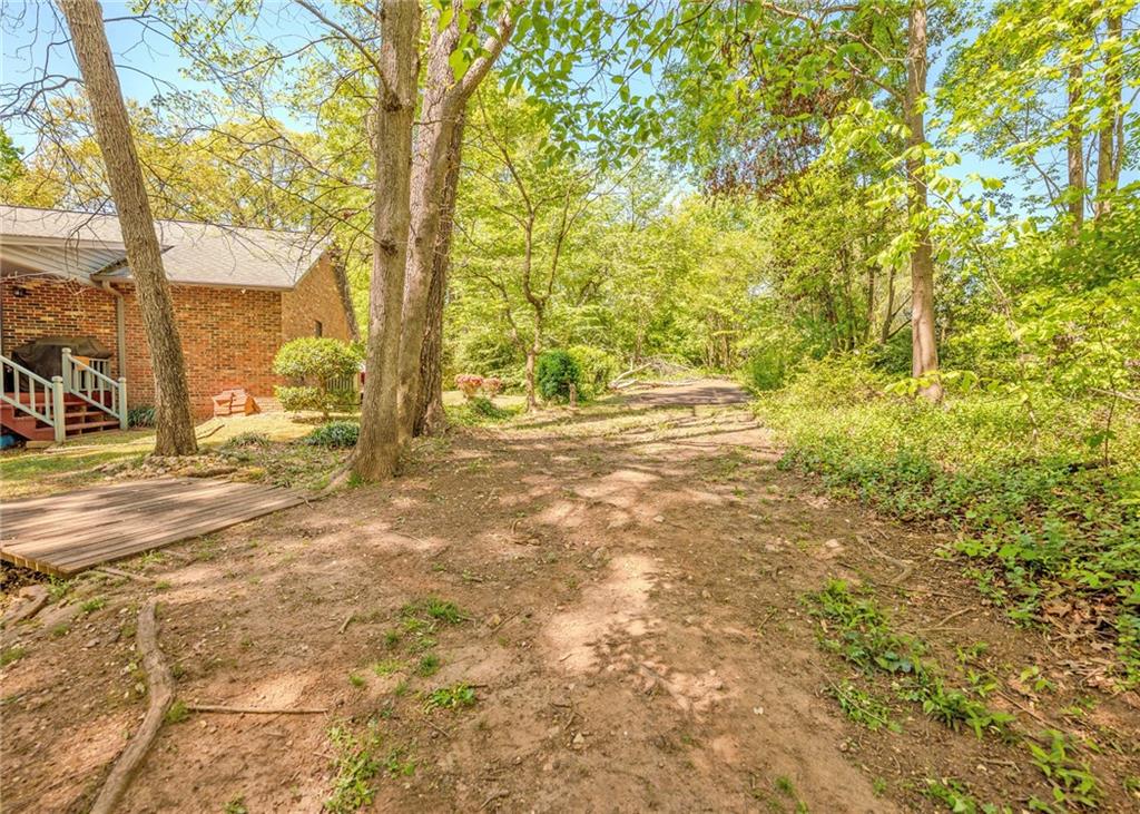 7 Old Oak Trail Hartwell, GA 30643 - Photo 59 of 59 a view of yard with large trees