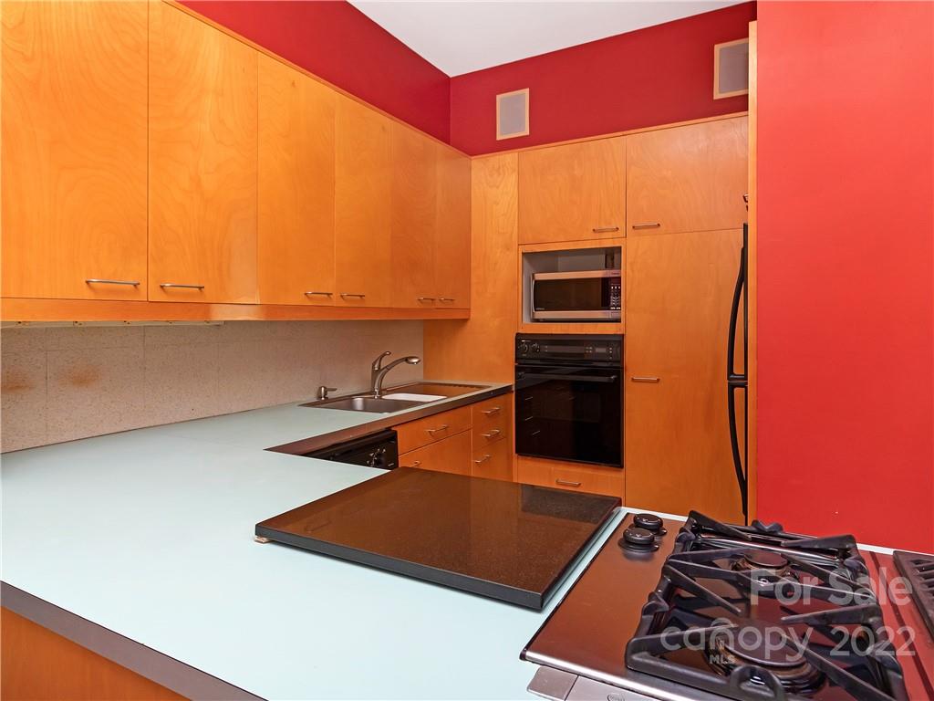 218 West Main Street Brevard, NC 28712 - Photo 26 of 48