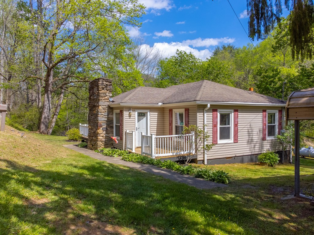 1303 Atoah Road Robbinsville, NC 28771 - Photo 3 of 62
