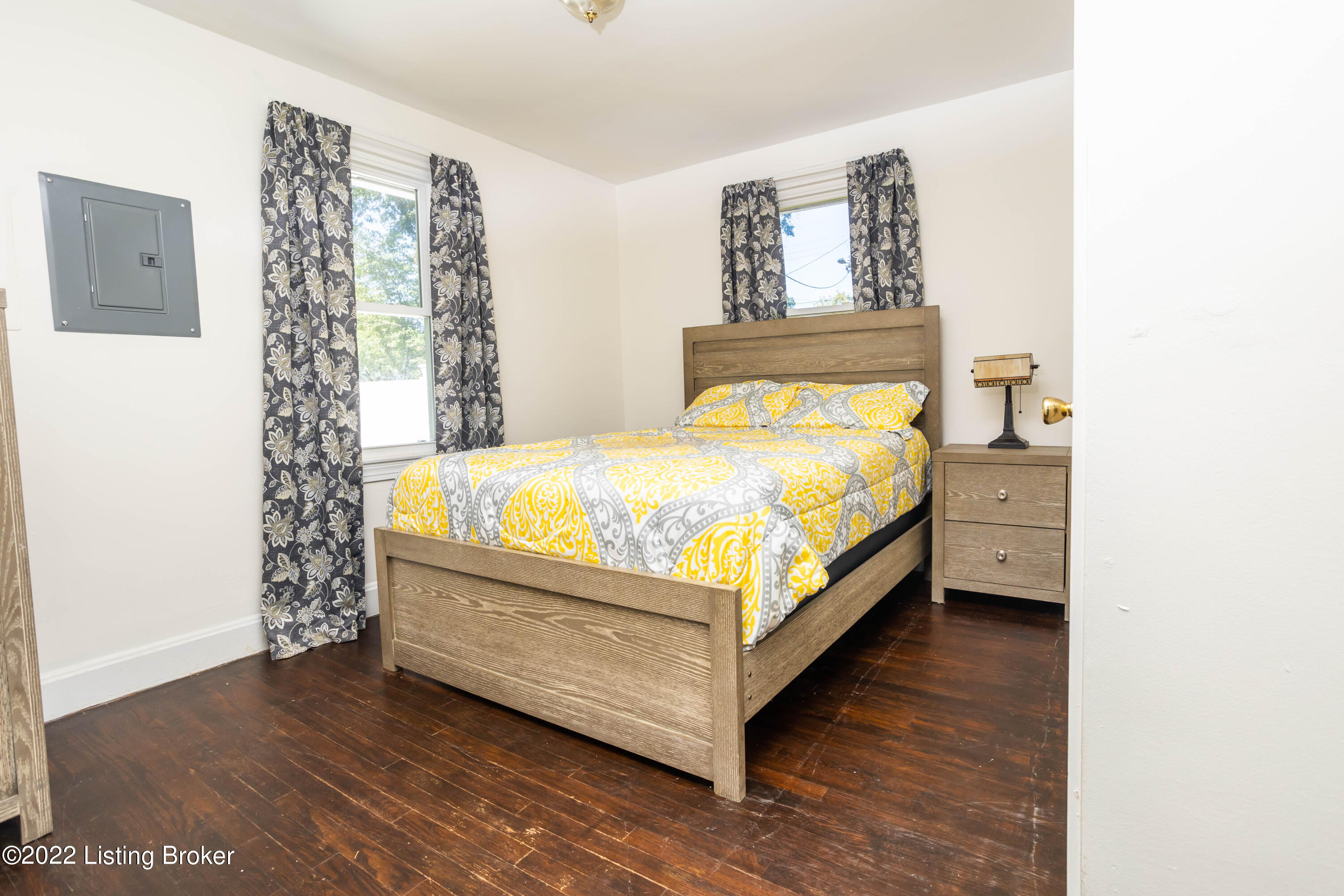 2806 Pioneer Road Louisville, KY 40216 - Photo 32 of 38 523A9781