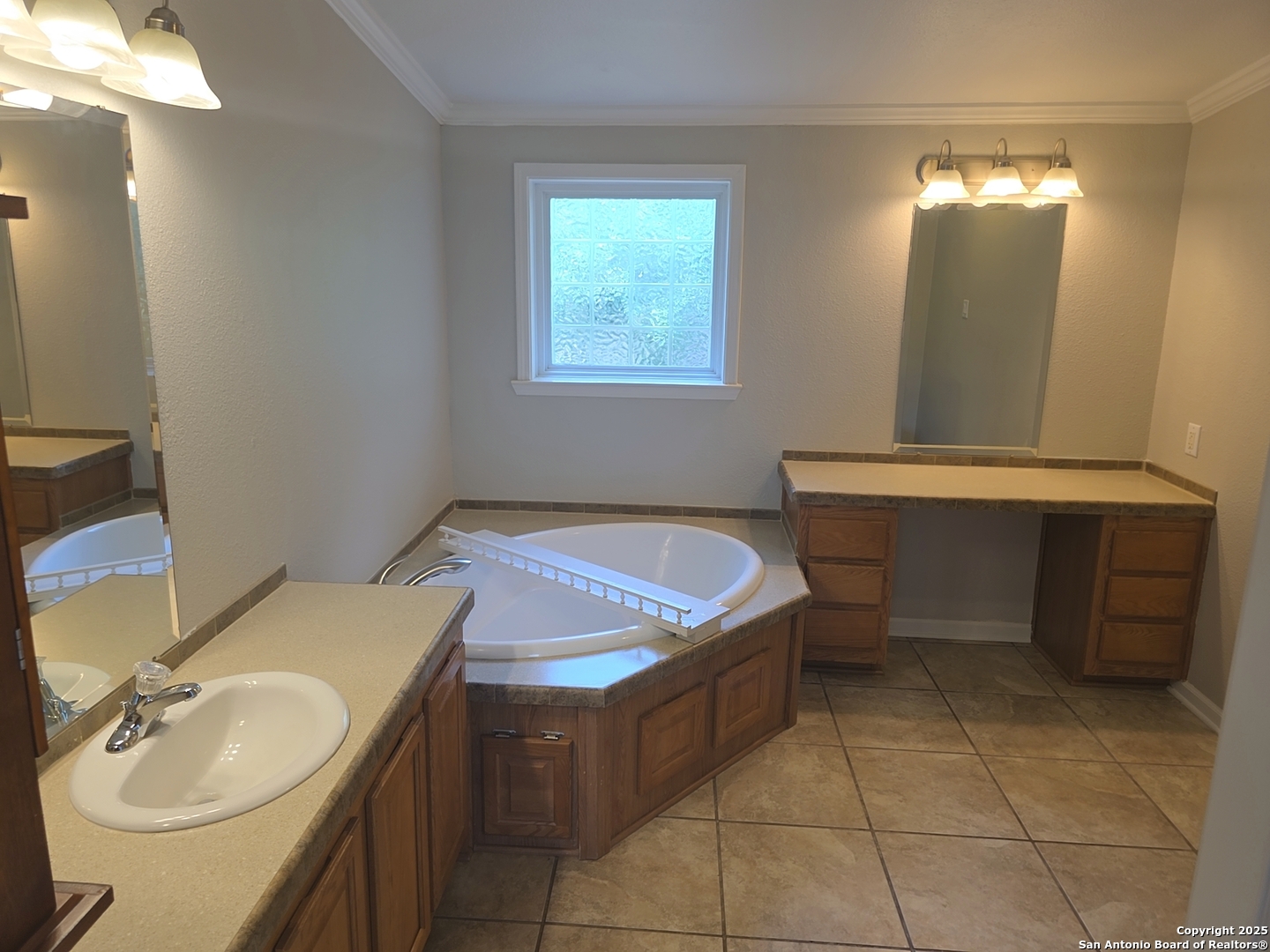 7940 County Road 279 Rio Medina, TX 78066 - Photo 19 of 33 a bathroom with a sink and a mirror