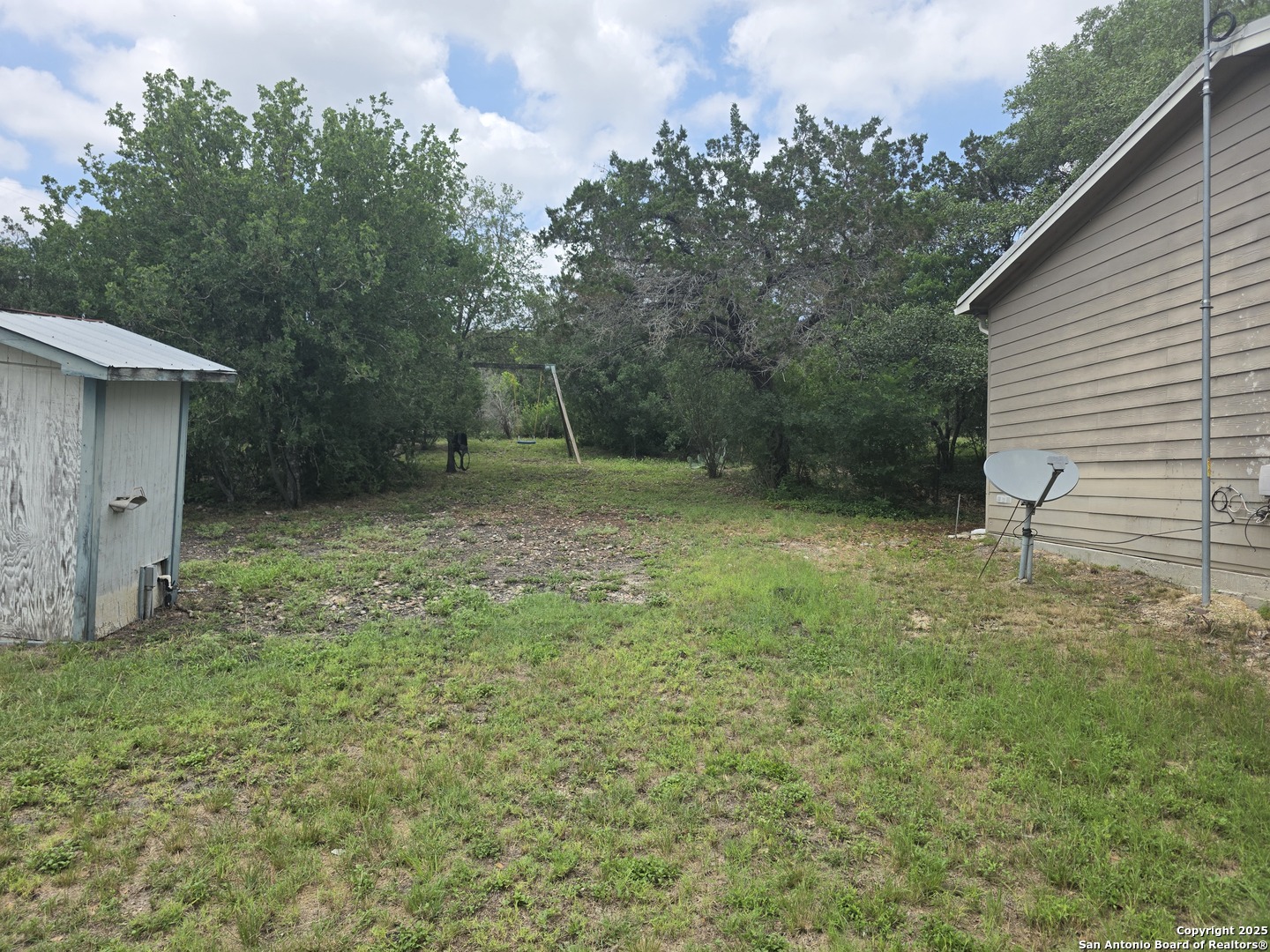 7940 County Road 279 Rio Medina, TX 78066 - Photo 28 of 33 a view of a backyard