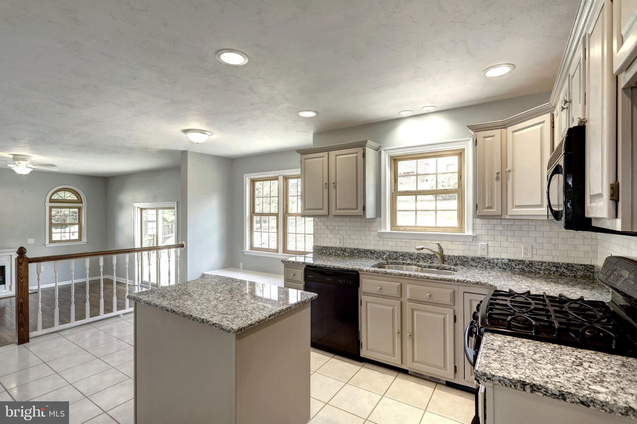 4 Magnolia Lane Hanover, PA 17331 - Photo 8 of 32 Gallery Image 8