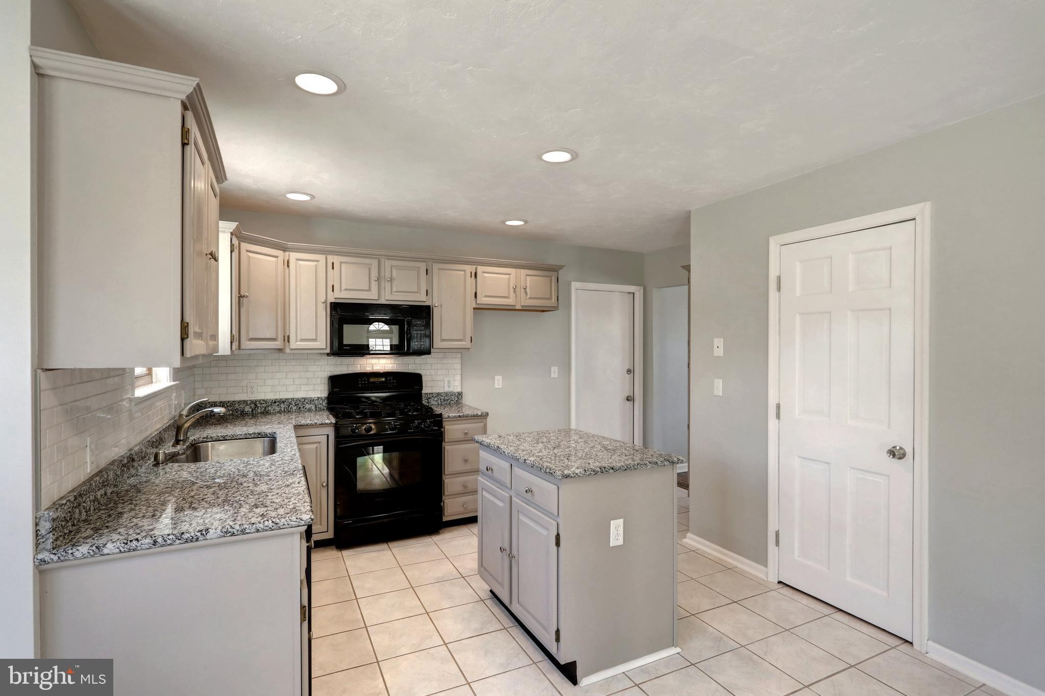 4 Magnolia Lane Hanover, PA 17331 - Photo 9 of 32 Gallery Image 9