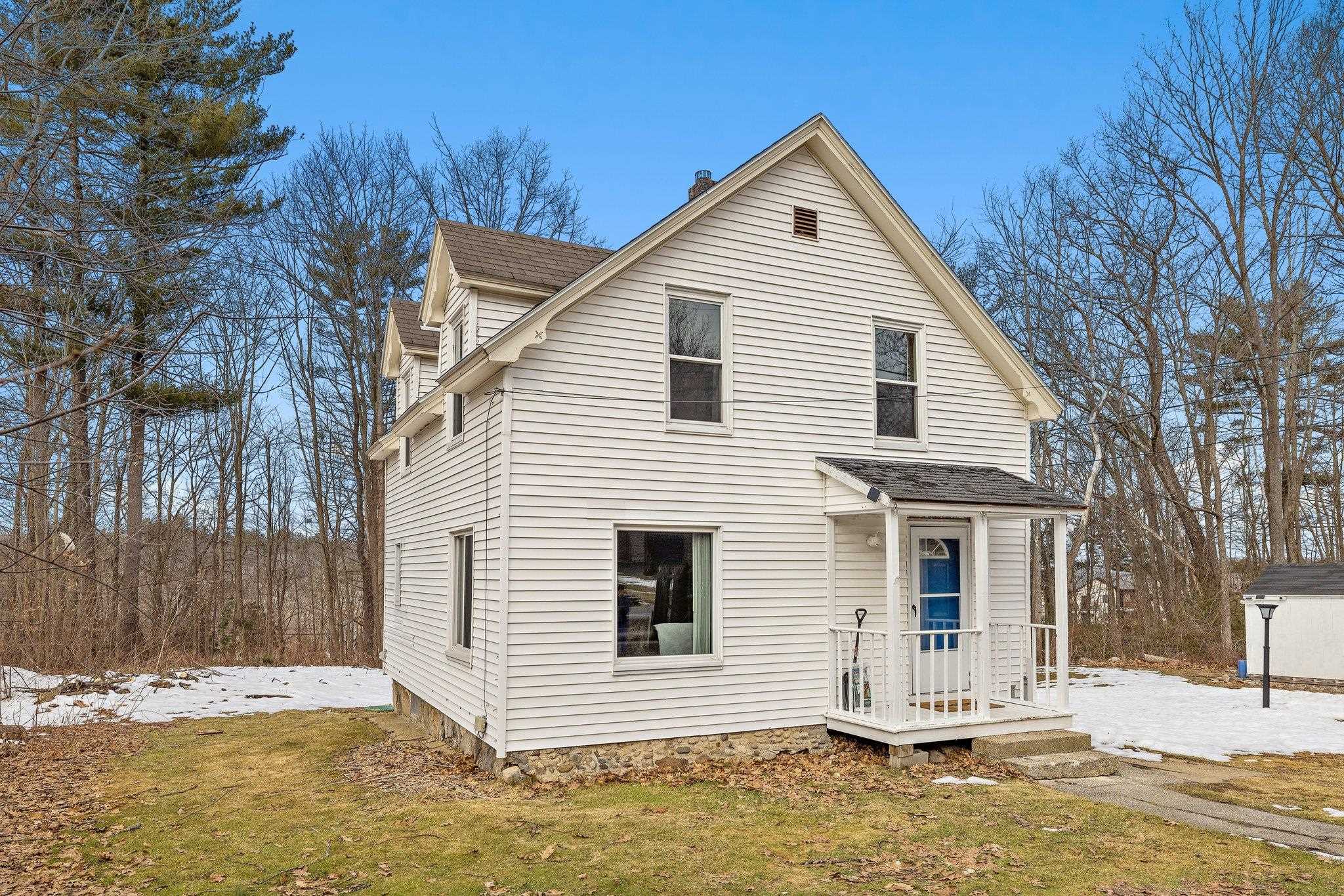 114 Mammoth Road Hooksett, NH 03106 - Photo 3 of 25