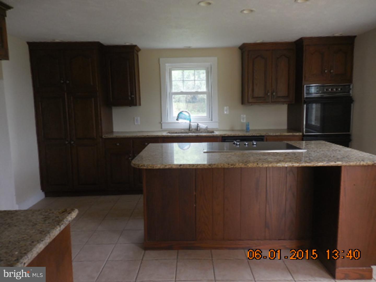 241 Chapel Hill Road Sinking Spring, PA 19608 - Photo 3 of 22