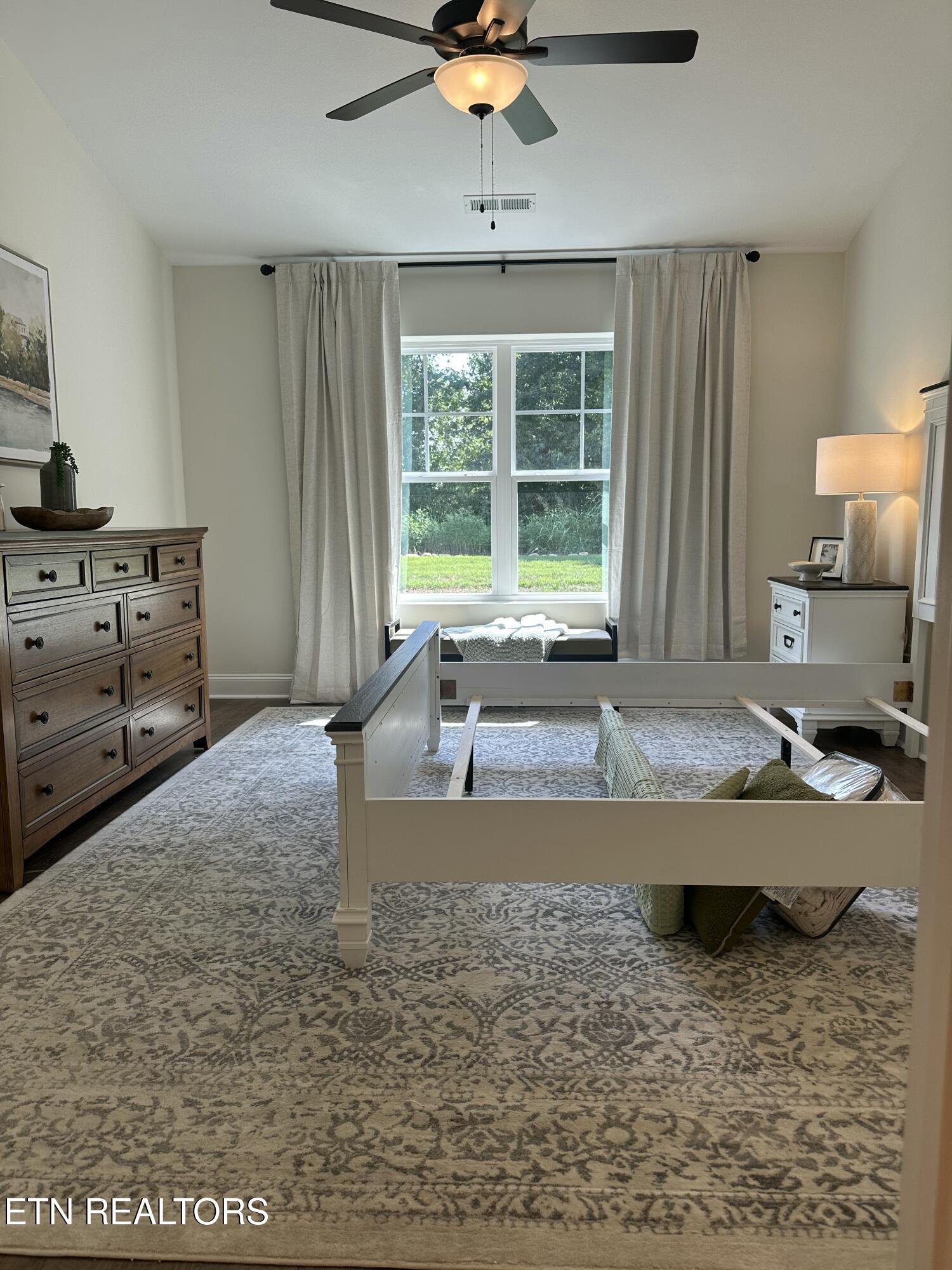 540 Henderson Road, Unit 138 Pigeon Forge, TN 37862 - Photo 25 of 51 Primary Bedroom