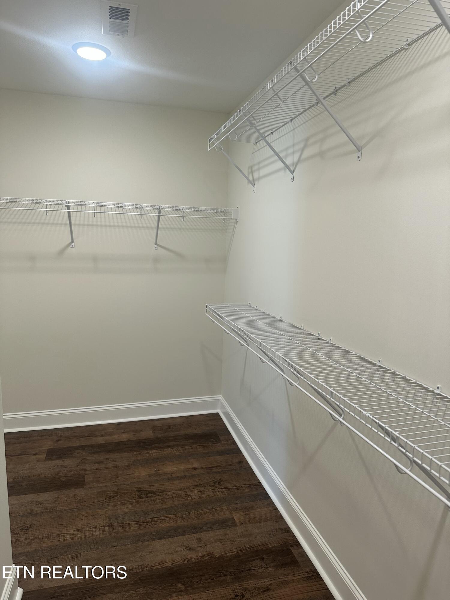 540 Henderson Road, Unit 138 Pigeon Forge, TN 37862 - Photo 43 of 51 Walk-in closet