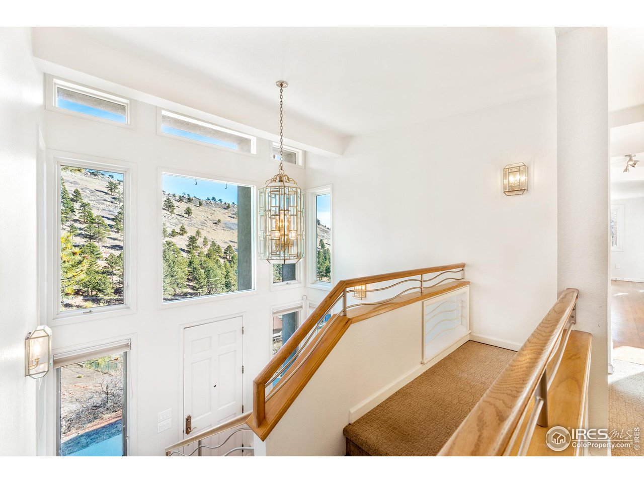 5339 Olde Stage Road Boulder, CO 80302 - Photo 19 of 40 Upper Entry.