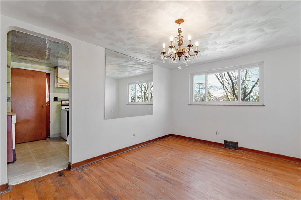 4292 Glen Lytle Road Pittsburgh, PA 15217 - Photo 11 of 25 Gallery Image 11