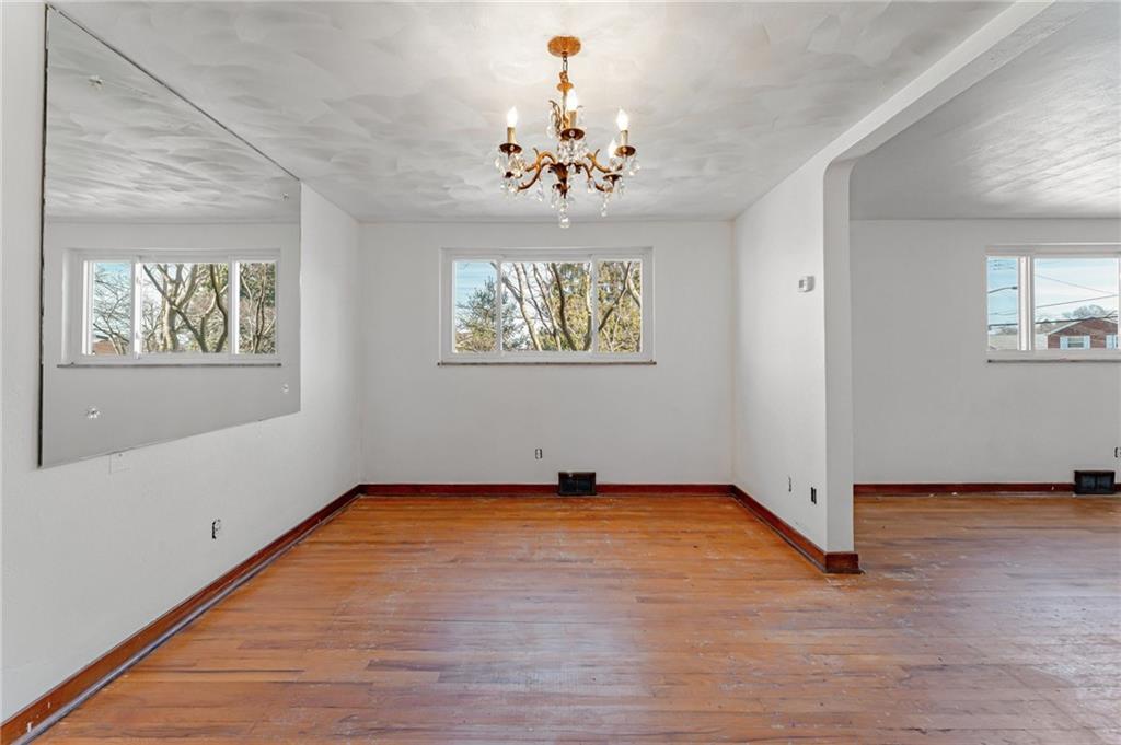 4292 Glen Lytle Road Pittsburgh, PA 15217 - Photo 12 of 25 Gallery Image 12
