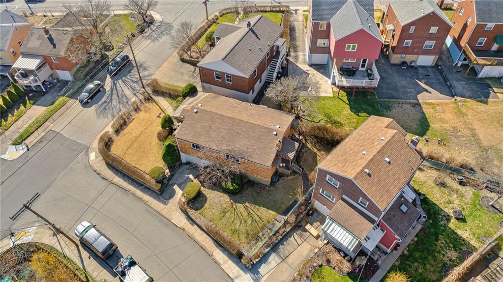 4292 Glen Lytle Road Pittsburgh, PA 15217 - Photo 3 of 25 Gallery Image 3