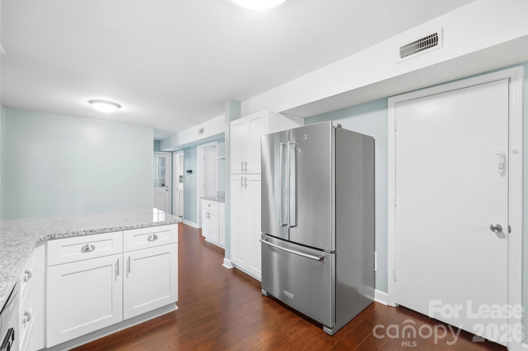 12106 Painted Tree Road Charlotte, NC 28226 - Photo 12 of 41 Gallery Image 12