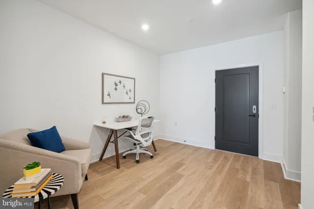 $1,400 | 1419 West Grange Avenue, Unit 411, Philadelphia, PA 19141