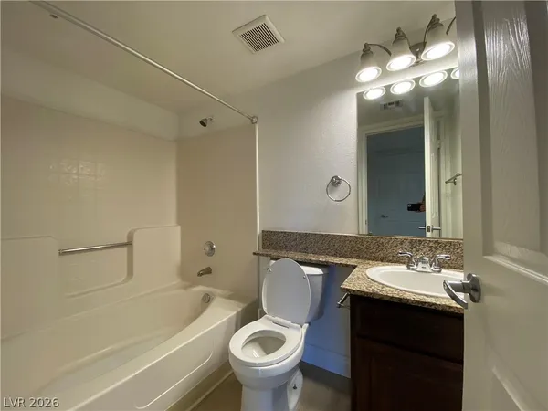 $1,172 | 5174 South Jones Boulevard, Unit 207, Las Vegas, NV 89118
