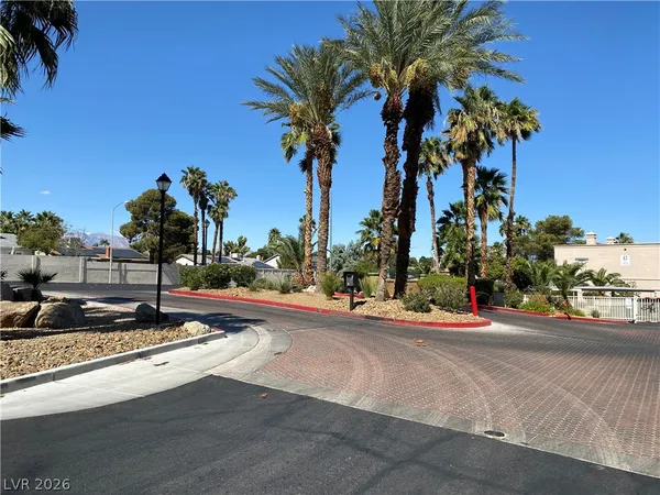 $1,172 | 5174 South Jones Boulevard, Unit 207, Las Vegas, NV 89118