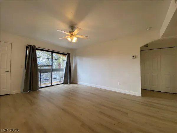 $1,172 | 5174 South Jones Boulevard, Unit 207, Las Vegas, NV 89118