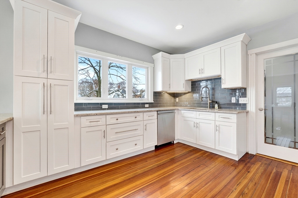 48 Malvern Street, Unit 2 Melrose, MA 02176 - Photo 15 of 36