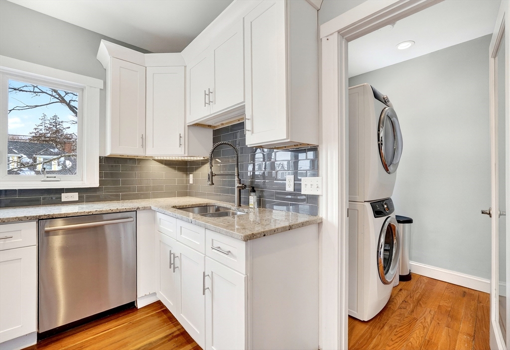 48 Malvern Street, Unit 2 Melrose, MA 02176 - Photo 18 of 36