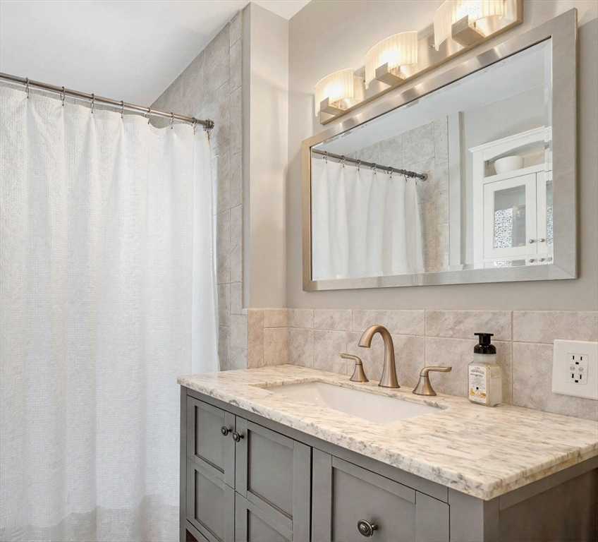 48 Malvern Street, Unit 2 Melrose, MA 02176 - Photo 8 of 36