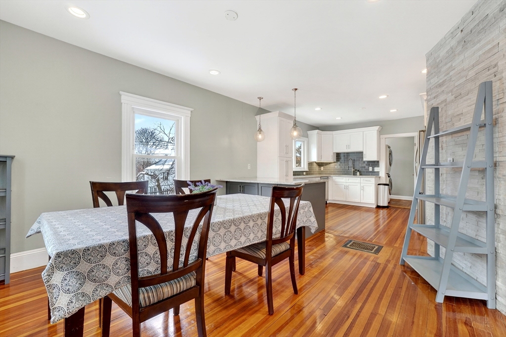 48 Malvern Street, Unit 2 Melrose, MA 02176 - Photo 9 of 36