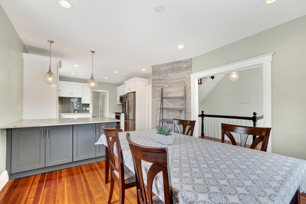 48 Malvern Street, Unit 2 Melrose, MA 02176 - Photo 10 of 36