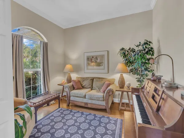 $10,000 | 2225 Seaside Street, Vero Beach, FL 32963