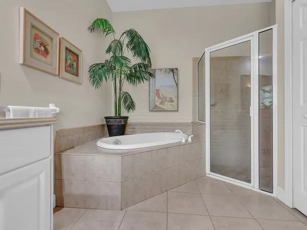 $10,000 | 2225 Seaside Street, Vero Beach, FL 32963