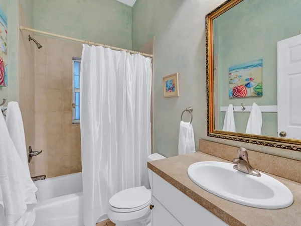 $10,000 | 2225 Seaside Street, Vero Beach, FL 32963