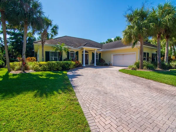 $10,000 | 2225 Seaside Street, Vero Beach, FL 32963