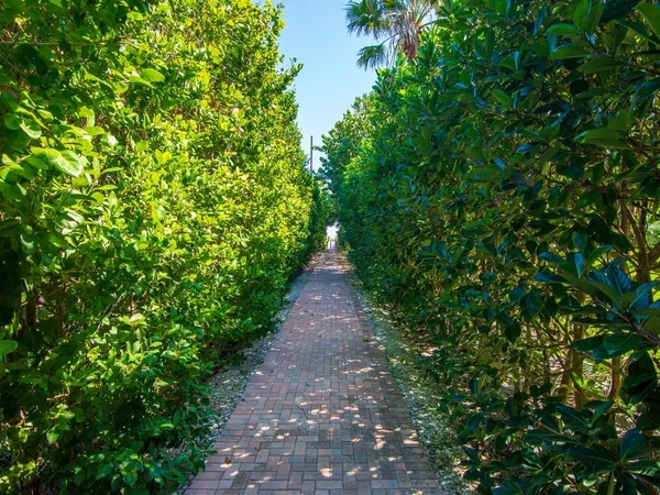 $10,000 | 2225 Seaside Street, Vero Beach, FL 32963