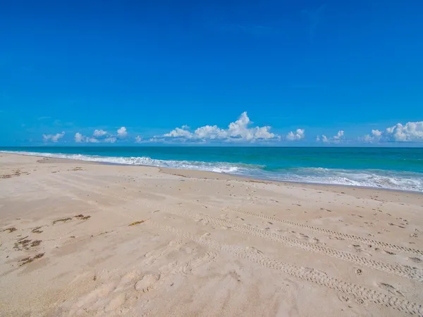 $10,000 | 2225 Seaside Street, Vero Beach, FL 32963