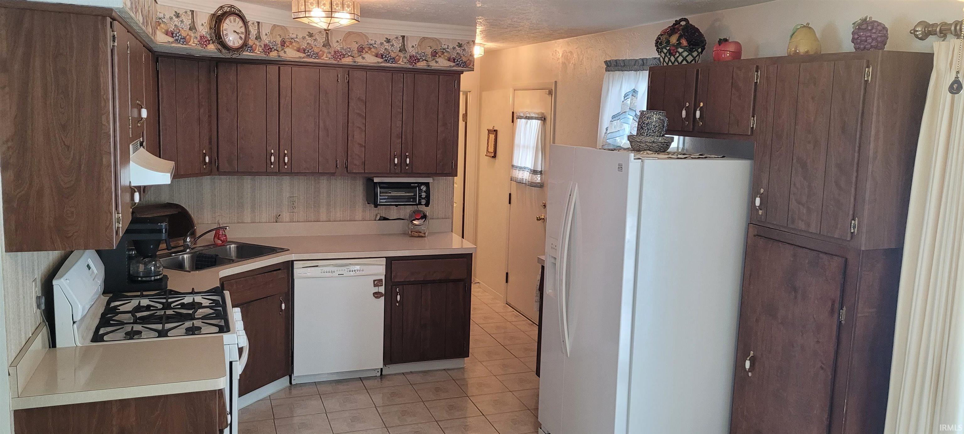 50888 Mayflower Road South Bend, IN 46628 - Photo 4 of 17