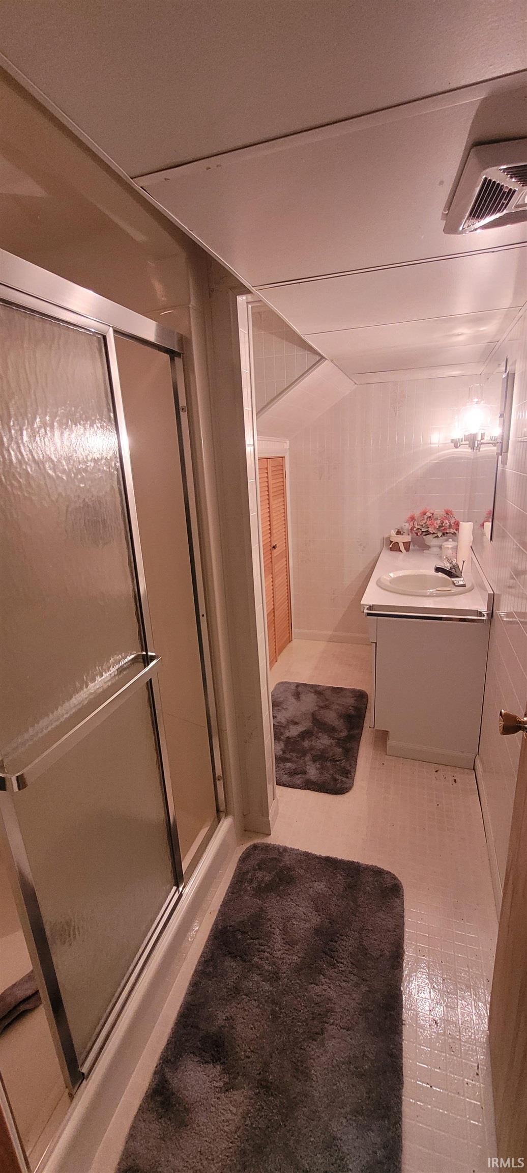 50888 Mayflower Road South Bend, IN 46628 - Photo 9 of 17