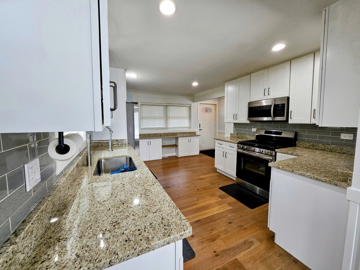 820 Exmoor Road Olympia Fields, IL 60461 - Photo 2 of 3