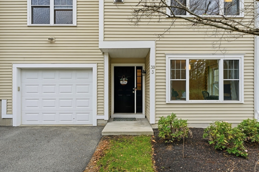 30 Webster Street, Unit 3 Needham, MA 02494 - Photo 7 of 38