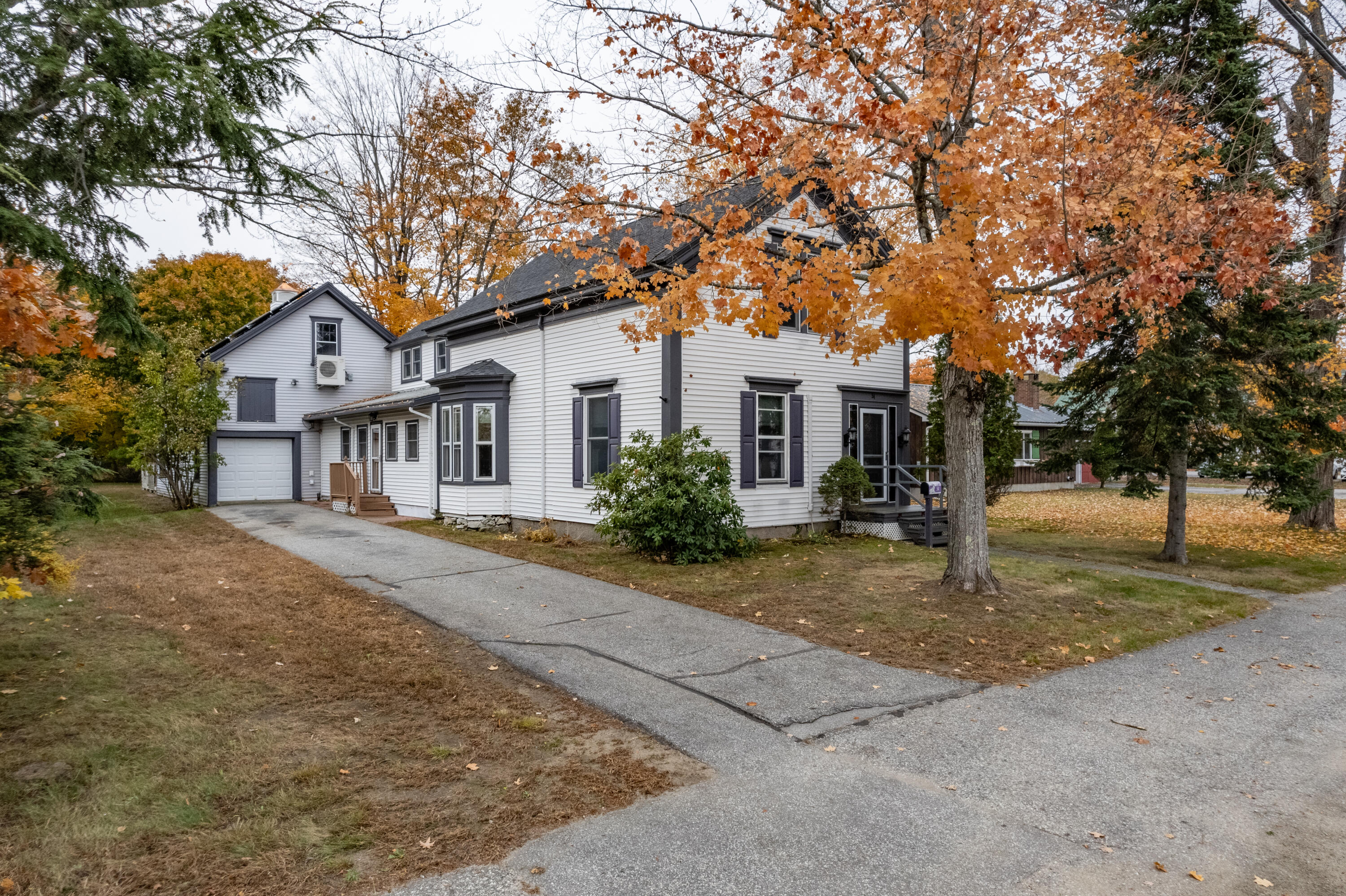 54 High Street Paris, ME 04281 - Photo 2 of 77 54 High South Paris-37