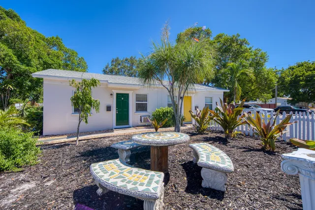 $1,475 | 219 North E Street, Unit 2, Lake Worth Beach, FL 33460