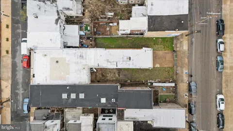 a car parked in front of a building