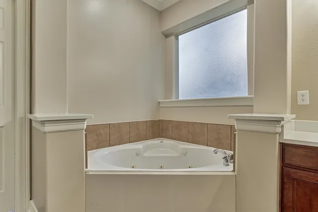 $670,000 | 2311 Legends Peak Drive, Spring, TX 77386