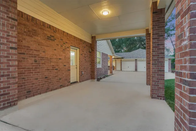 $670,000 | 2311 Legends Peak Drive, Spring, TX 77386