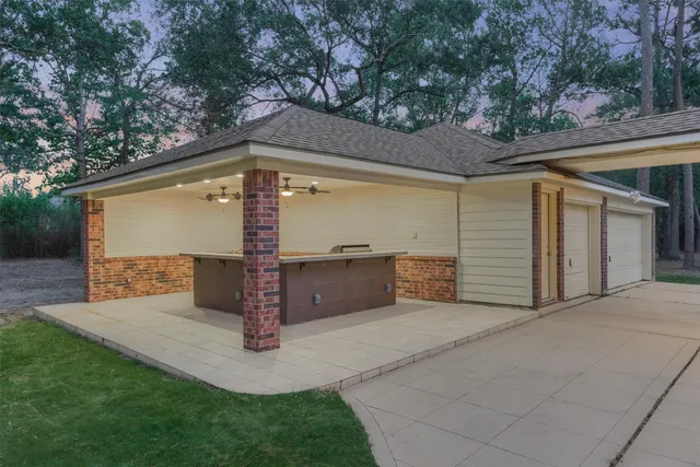 $670,000 | 2311 Legends Peak Drive, Spring, TX 77386